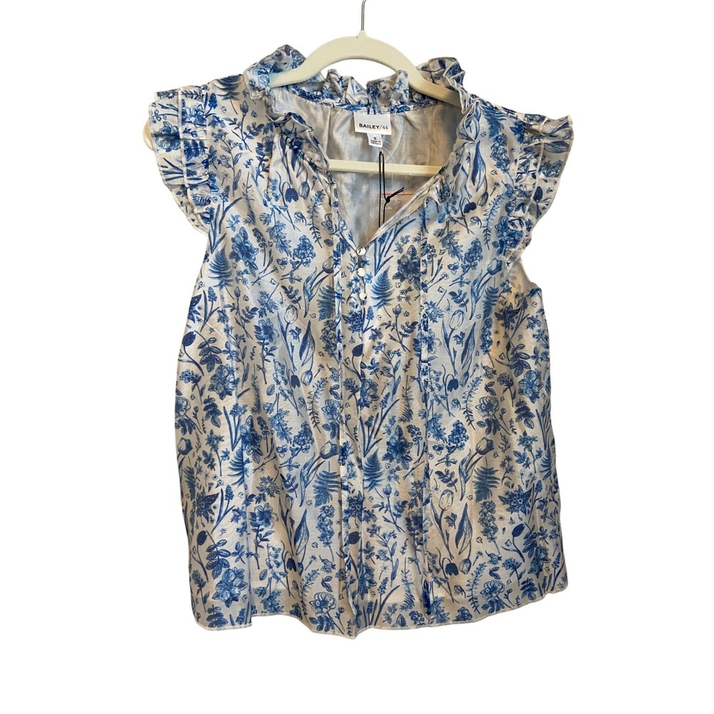 Bailey 44 Blue White Floral Ruffle Neck Flutter Sleeve Blouse Small NEW